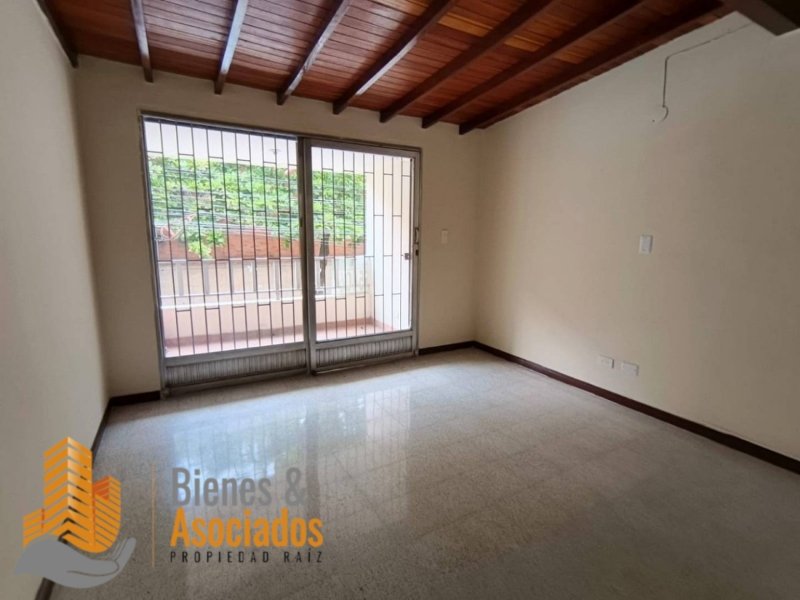 Casa-local en Arriendo en Suramericana